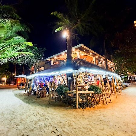 Cocoloco Beach Resort Manoc-Manoc Exterior photo