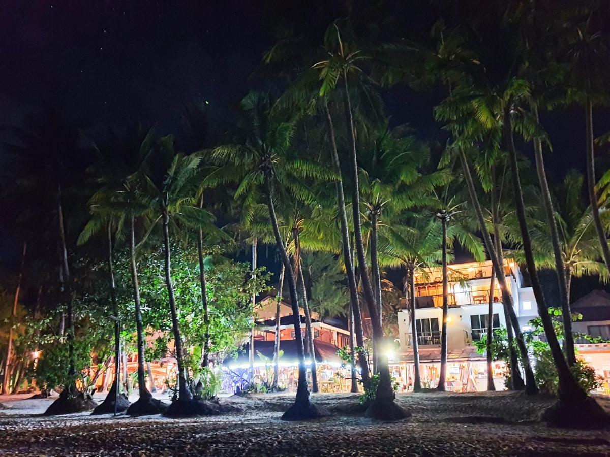 Cocoloco Beach Resort Manoc-Manoc Exterior photo