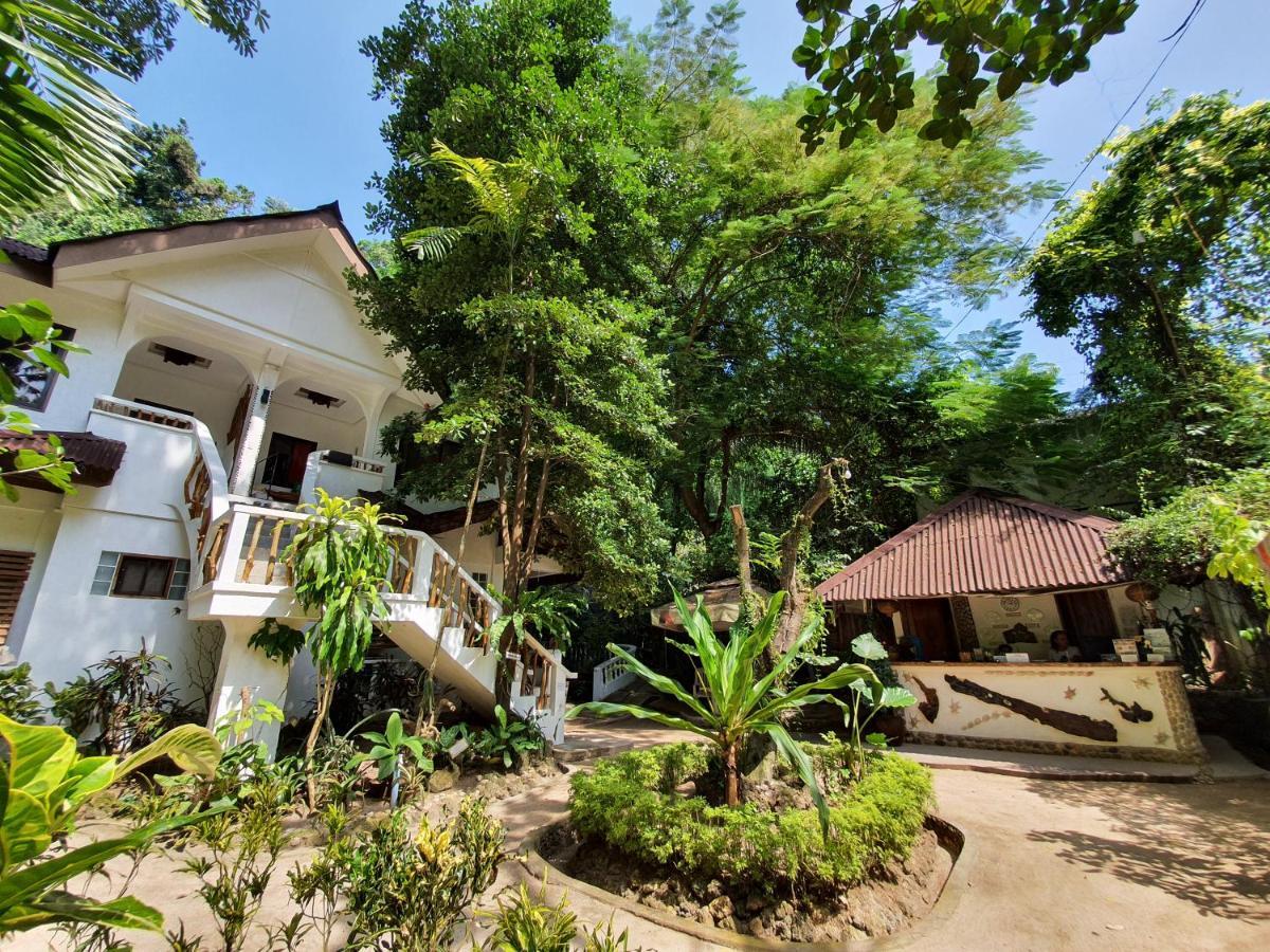 Cocoloco Beach Resort Manoc-Manoc Exterior photo